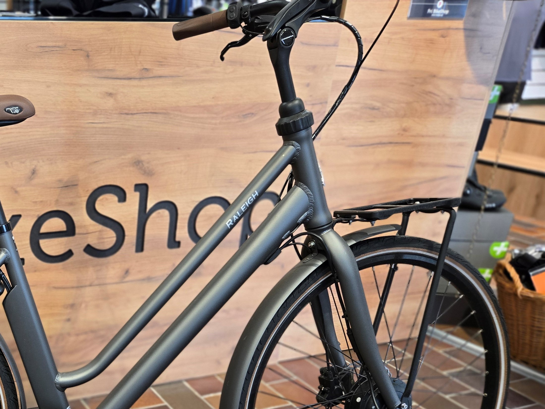 Raleigh Grå Sussex E1 - 48 cm