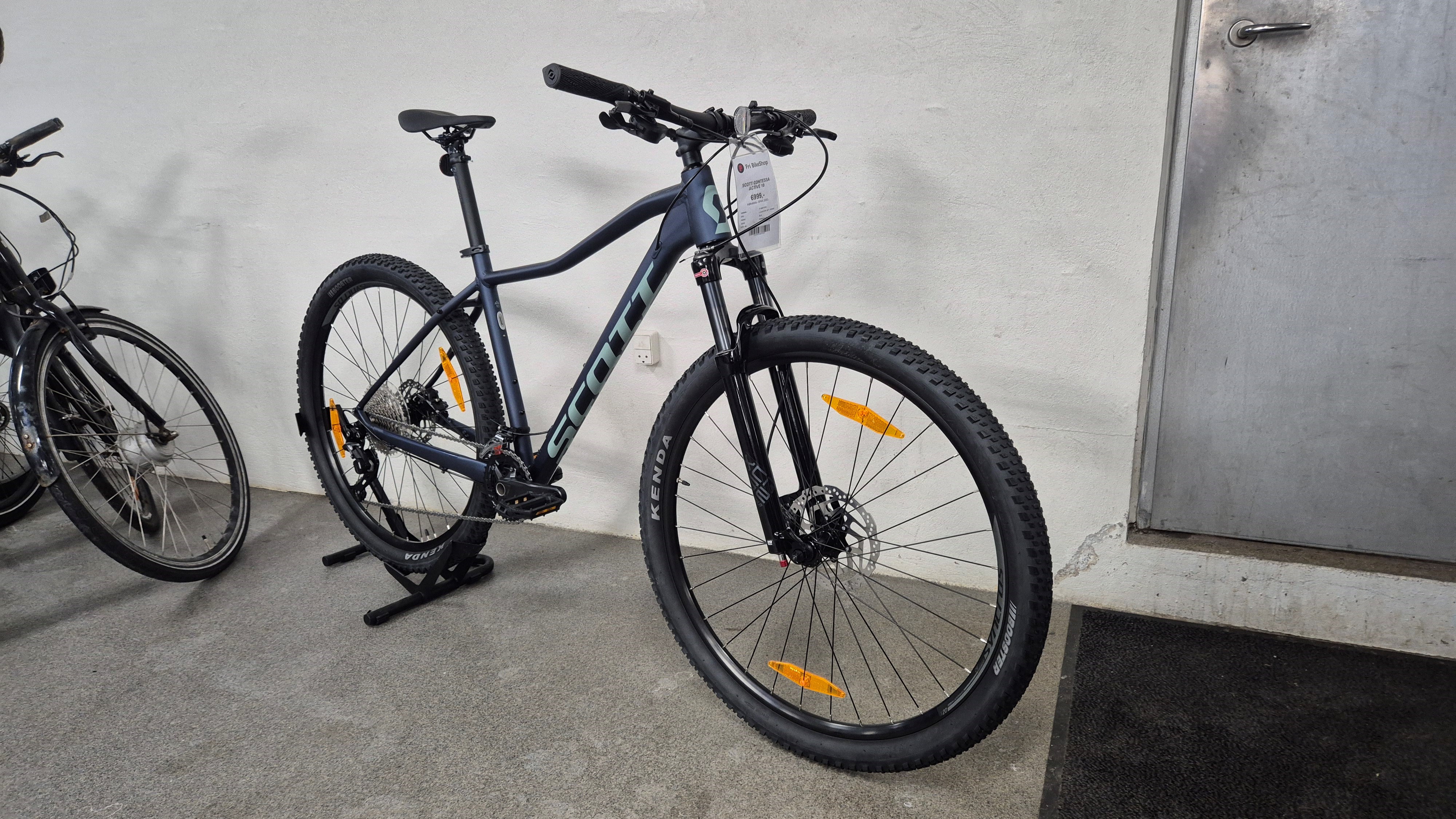 SCOTT Blå Contessa Active 10 - L (Hjulstr: 29")