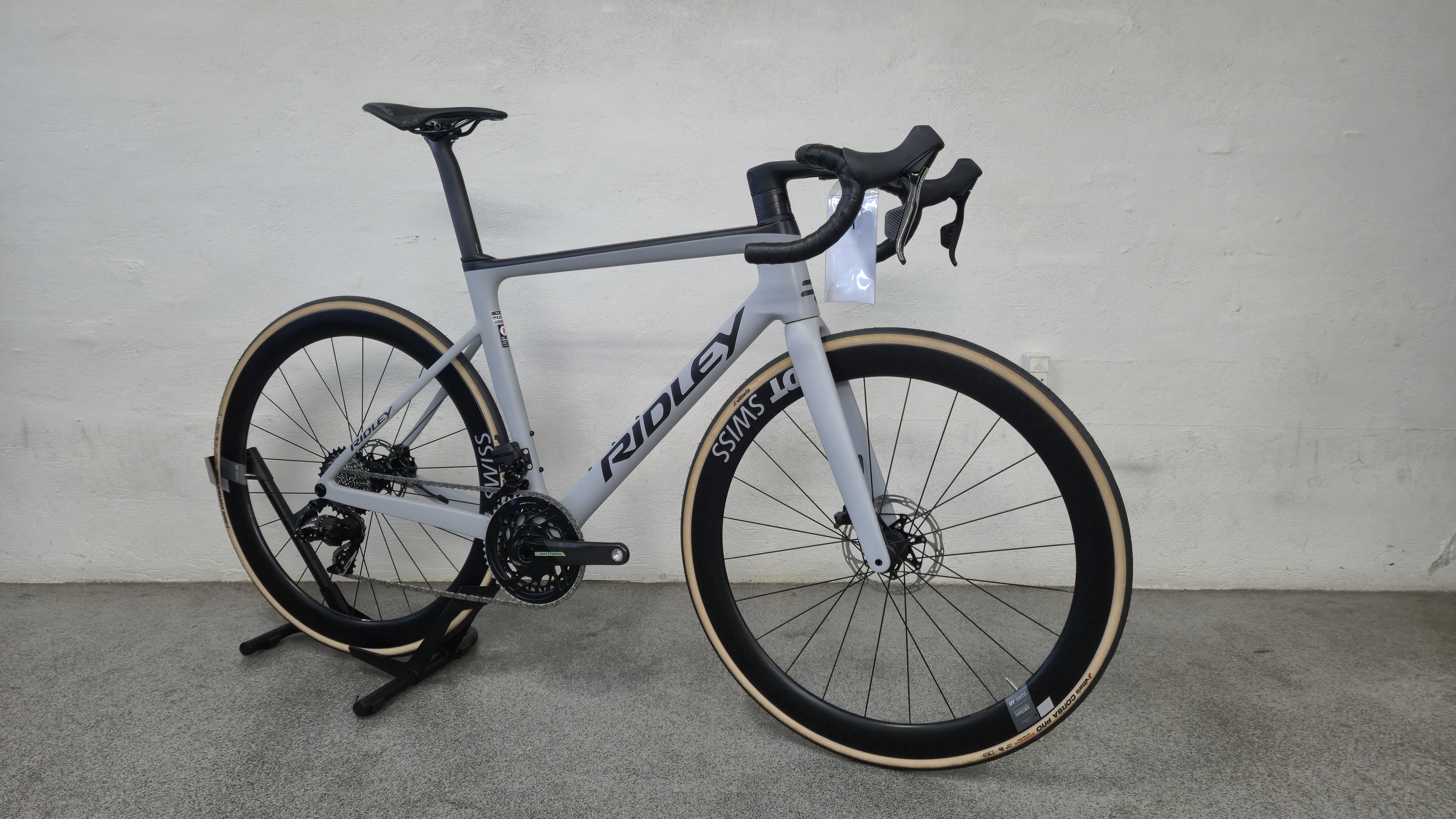 Falcn RS Force AXS - M