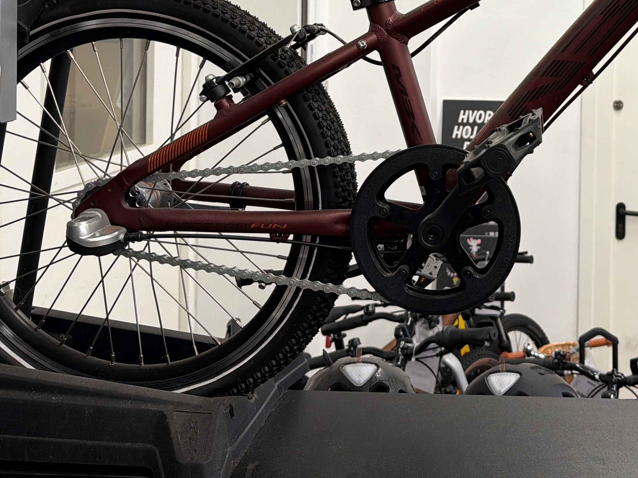 MBK Mørkerød Mud XP 20" - 20"