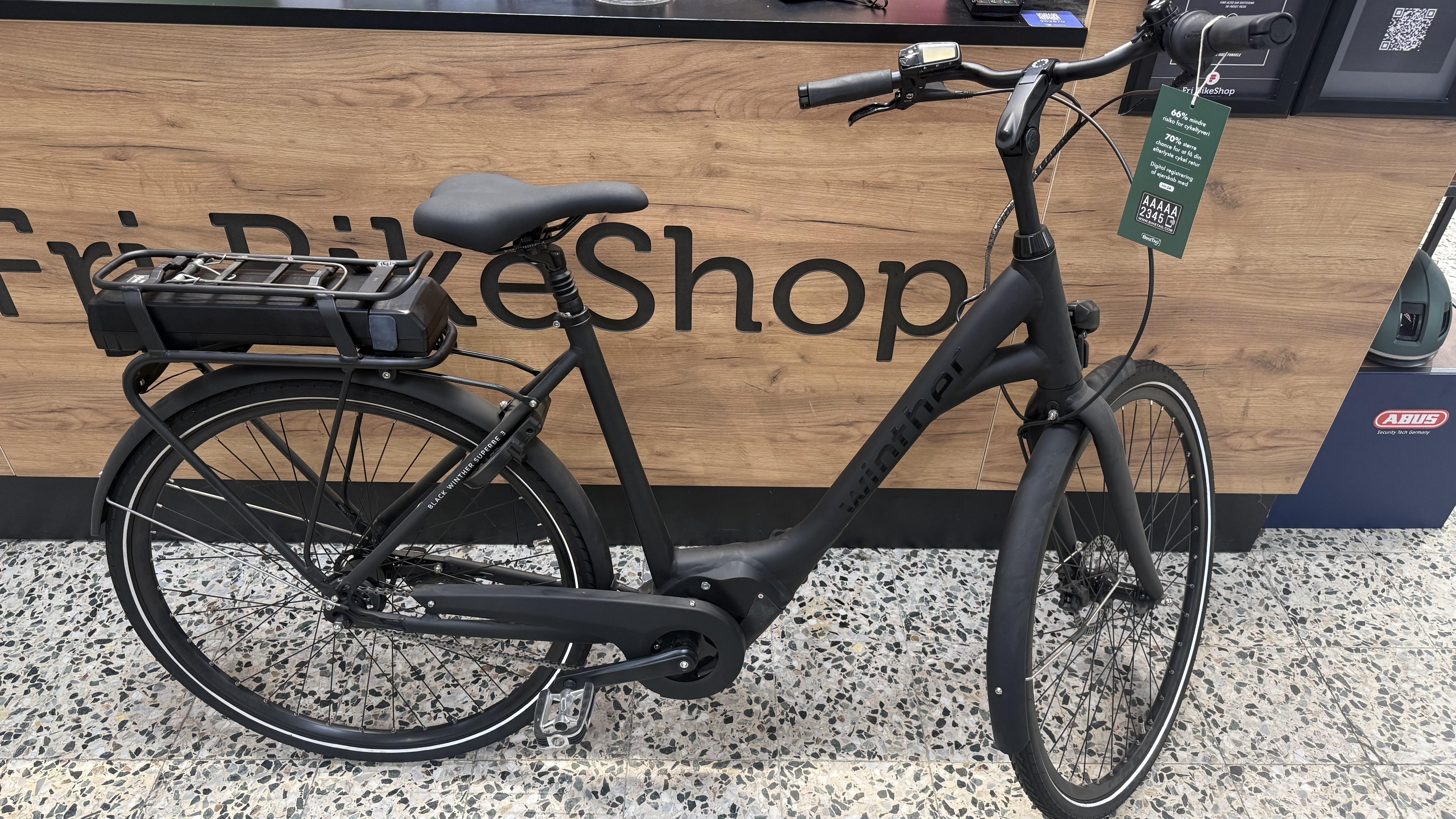 Black Superbe 3 - 54 cm