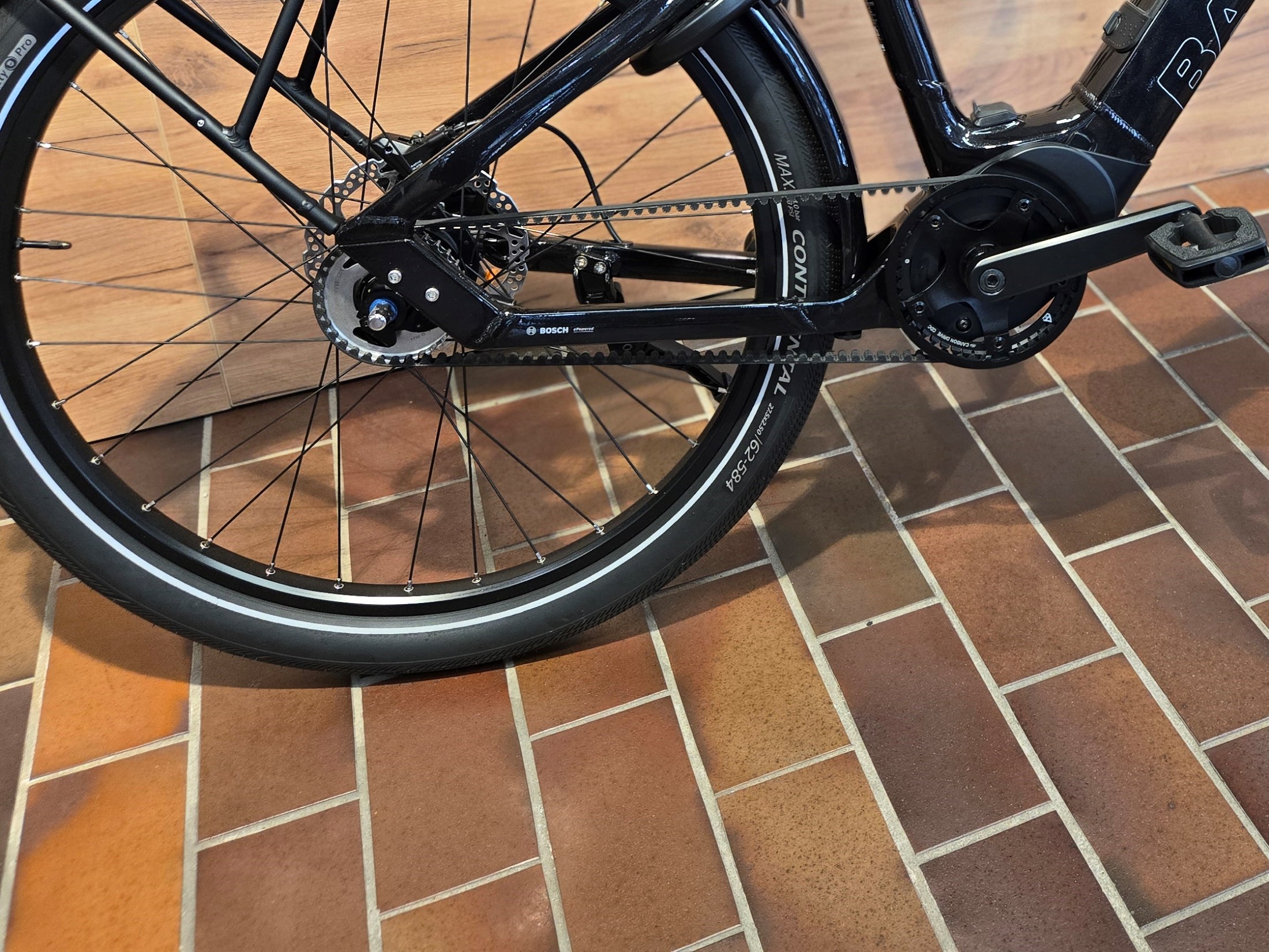 Batavus Nero Black Razer Exclusive - 44 cm