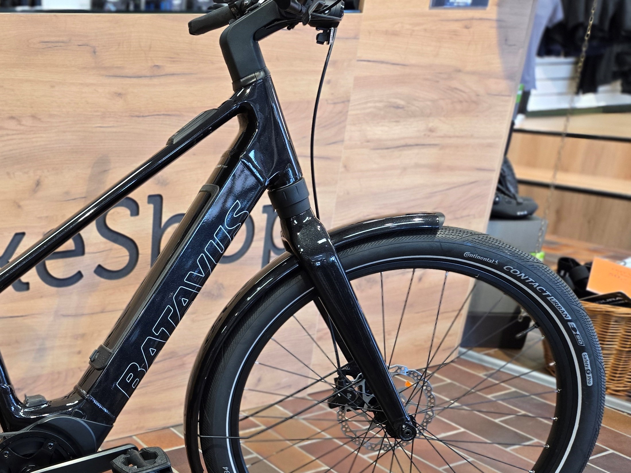 Batavus Nero Black Razer Exclusive - 44 cm