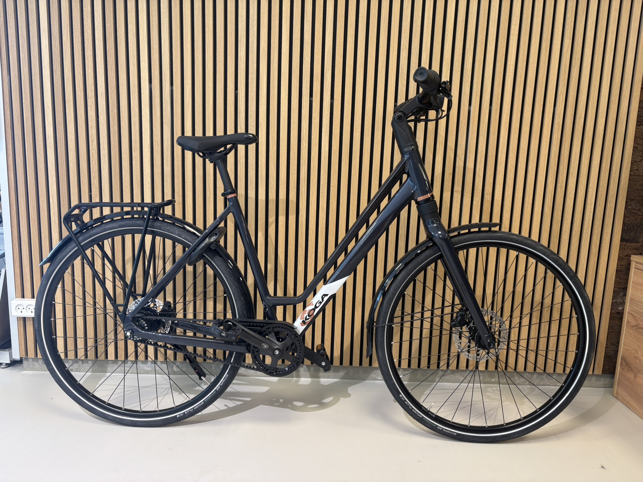 F3 4.0 - 53 cm