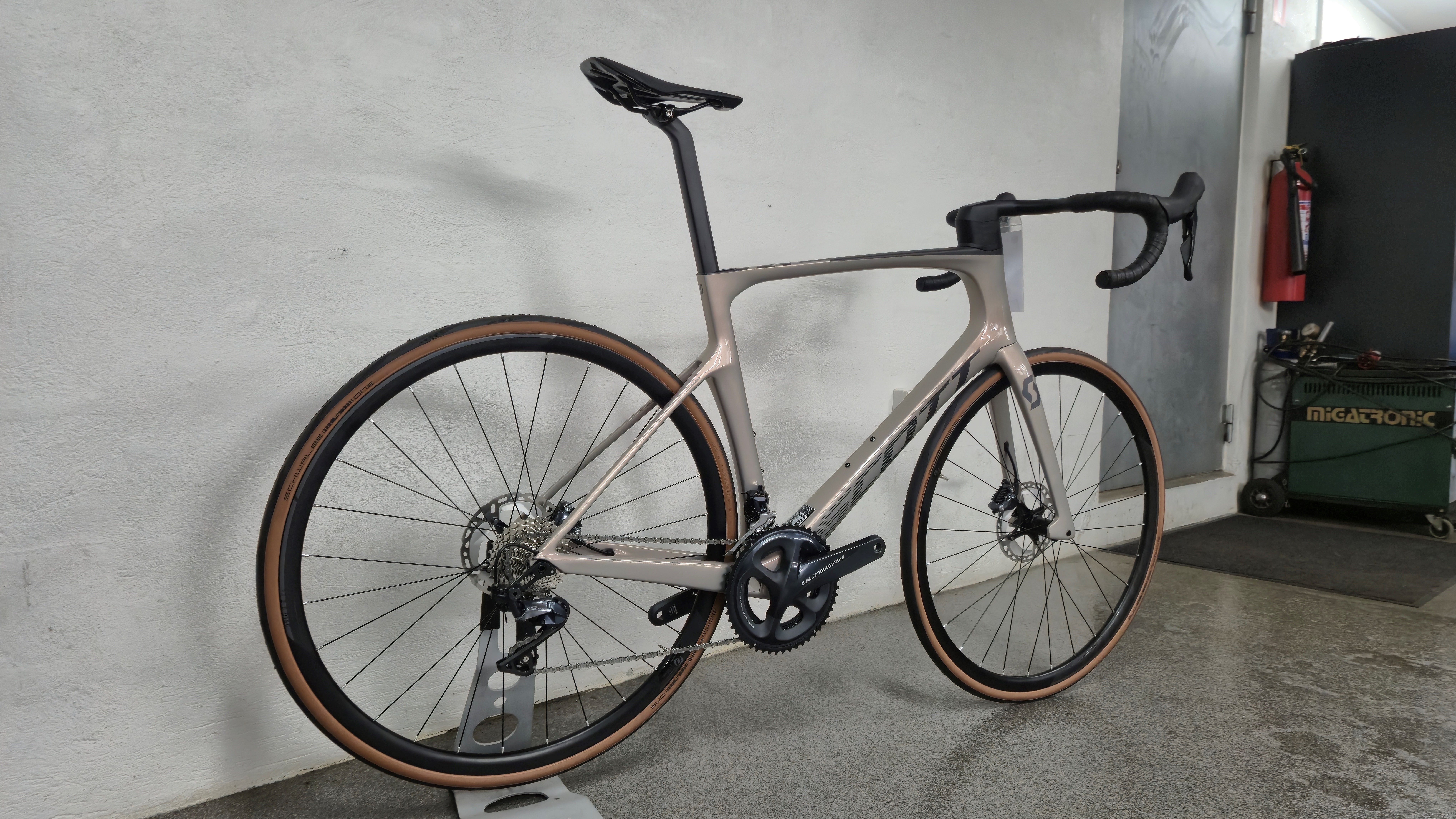 SCOTT Kirsebær Grå Foil RC 30 - 56 cm