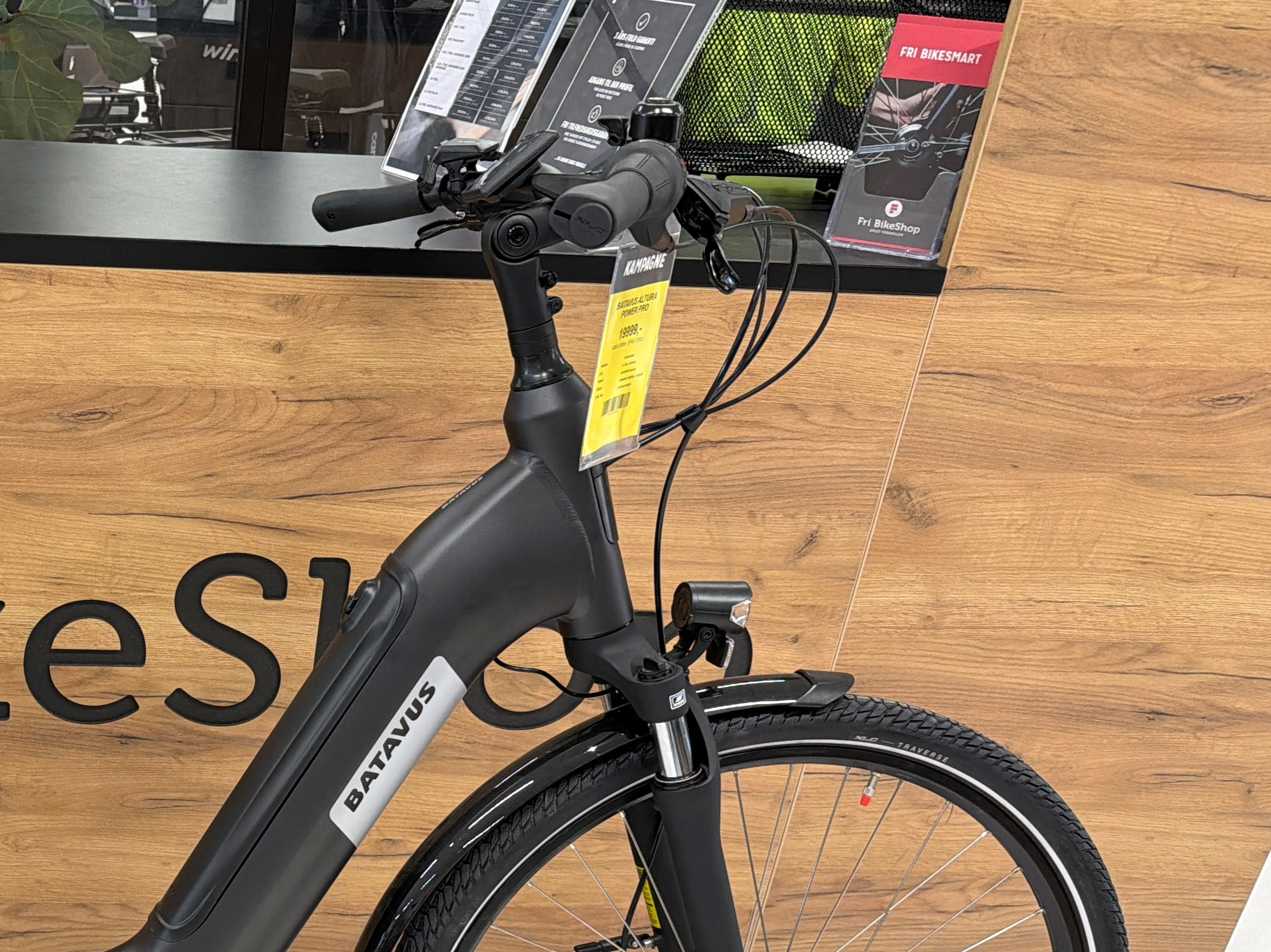 Batavus Smoking Black Altura Power Pro - 51 cm