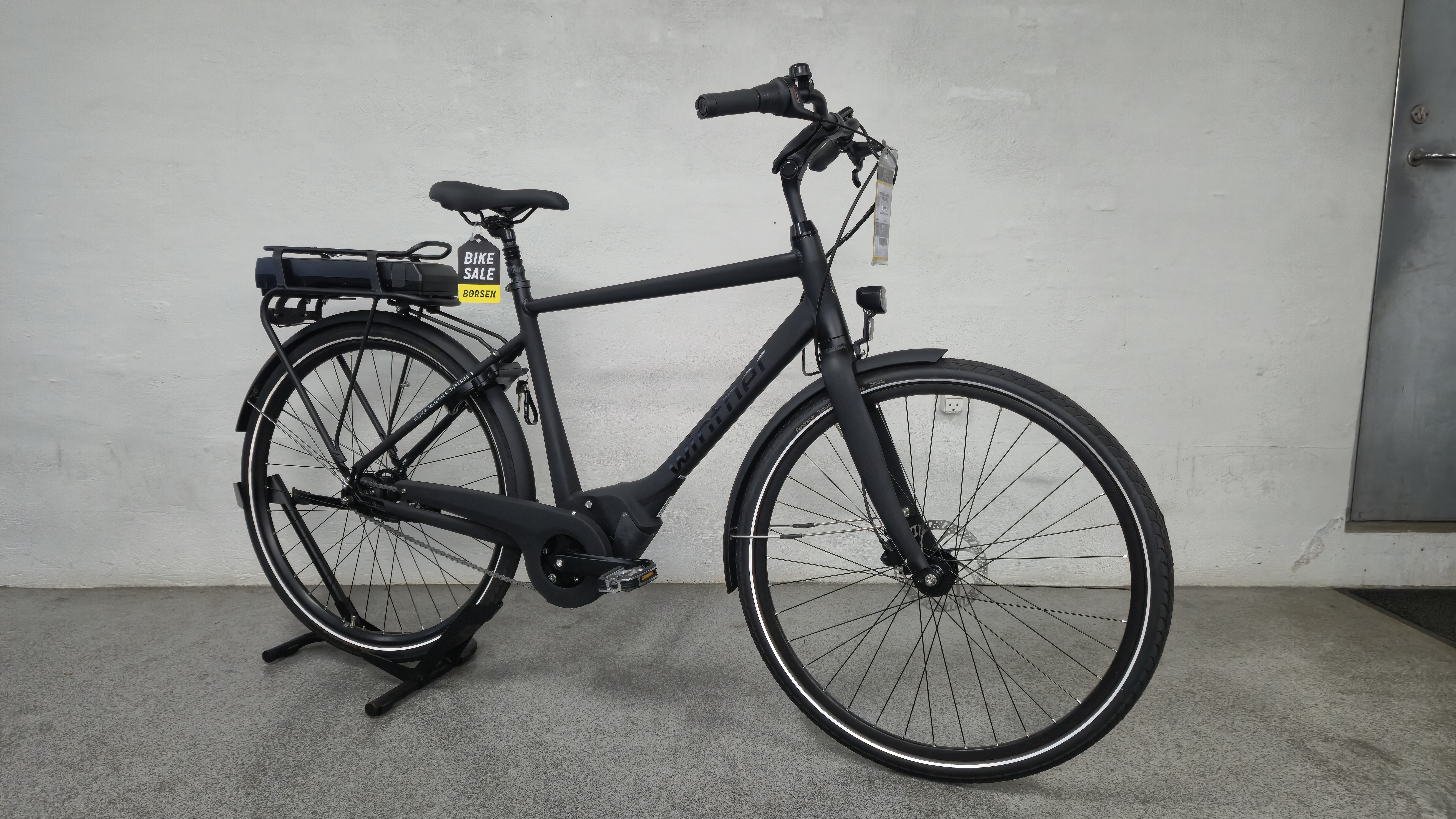 Black Superbe 3 - 53 cm