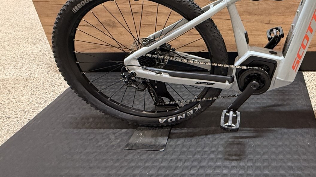 SCOTT Rhino Grey Gloss Aspect eRIDE 940 - M