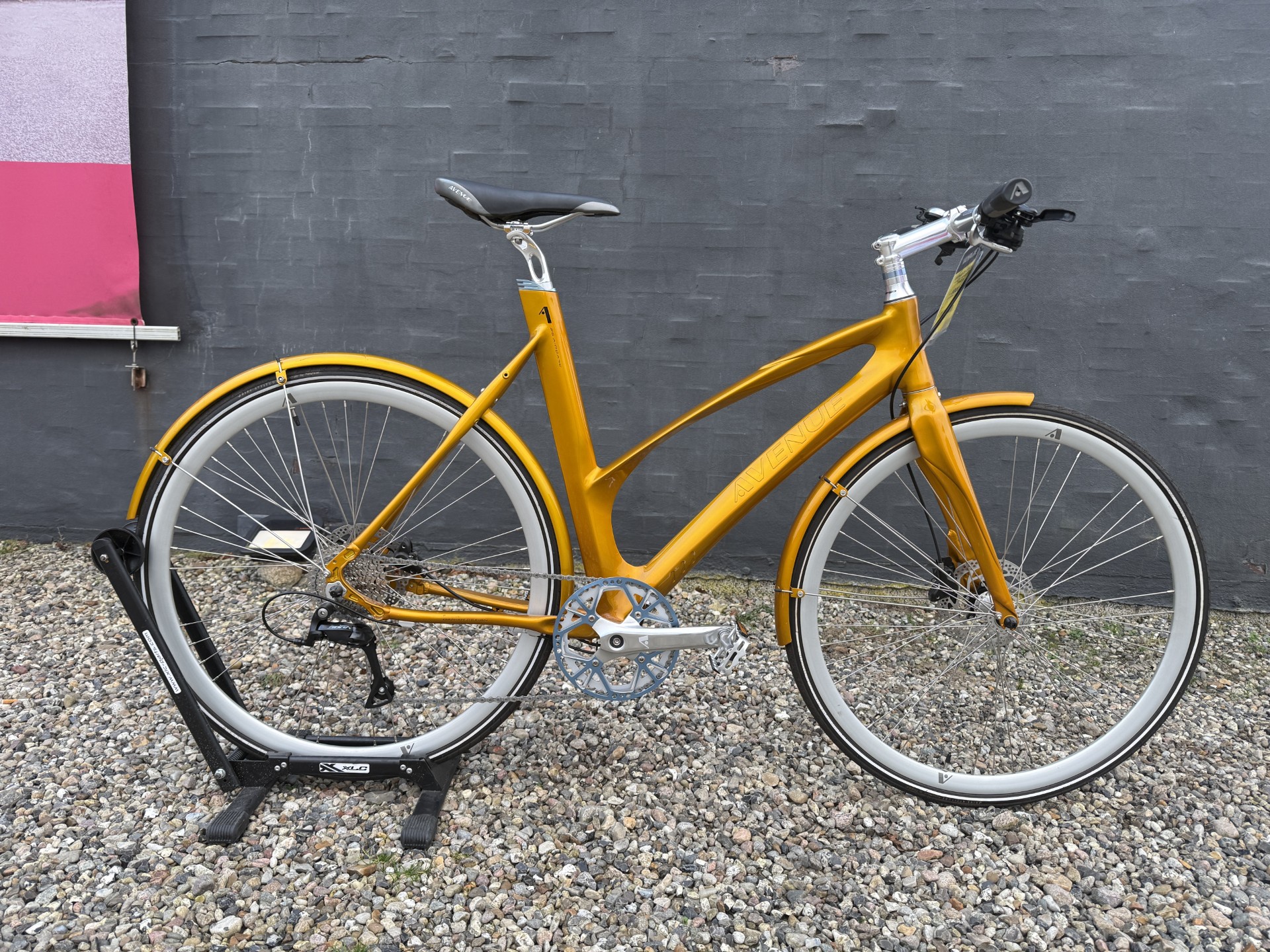25 Airbase Lady. 10 Speed Tiagra