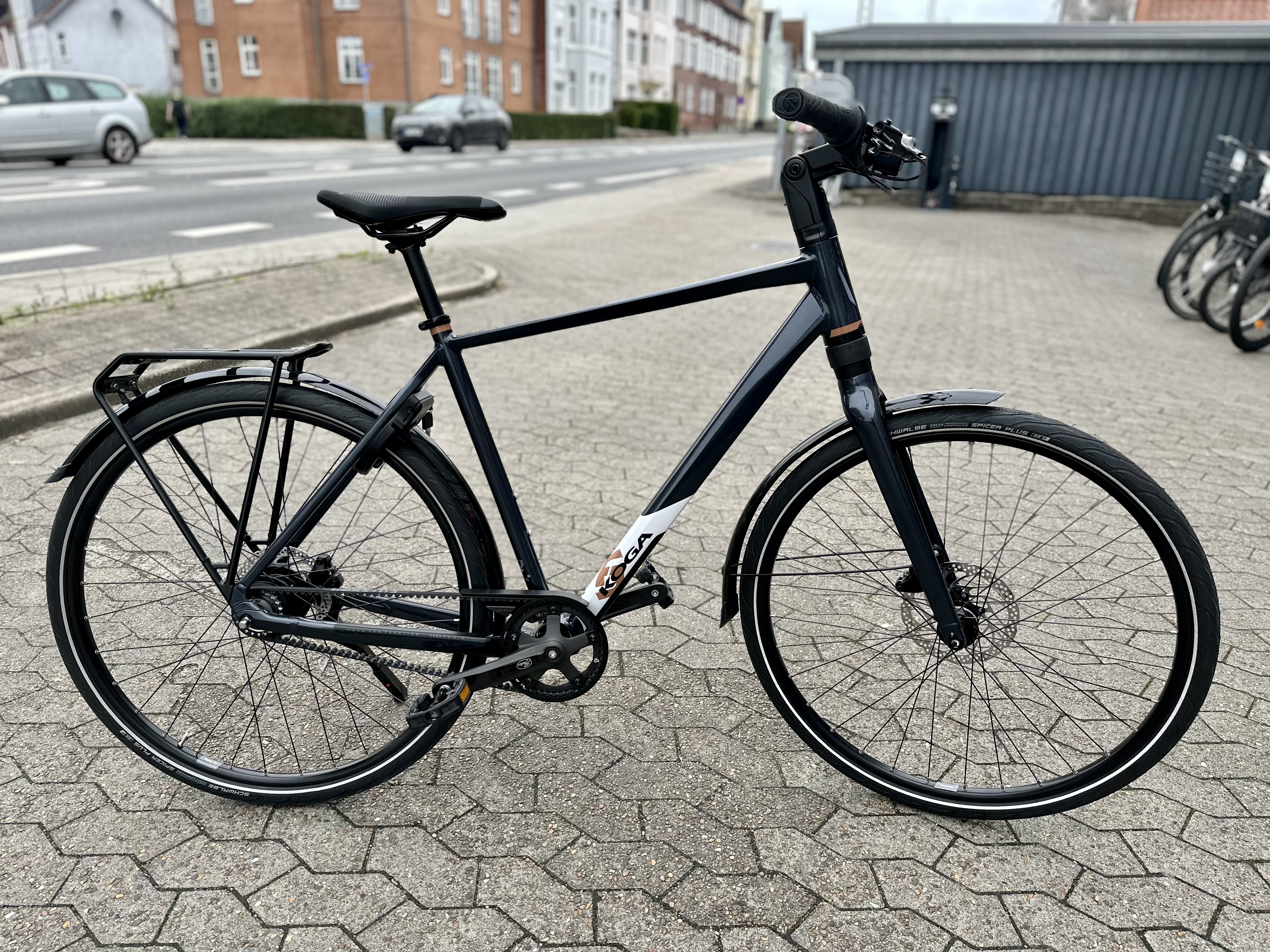 F3 4.0 - 54 cm