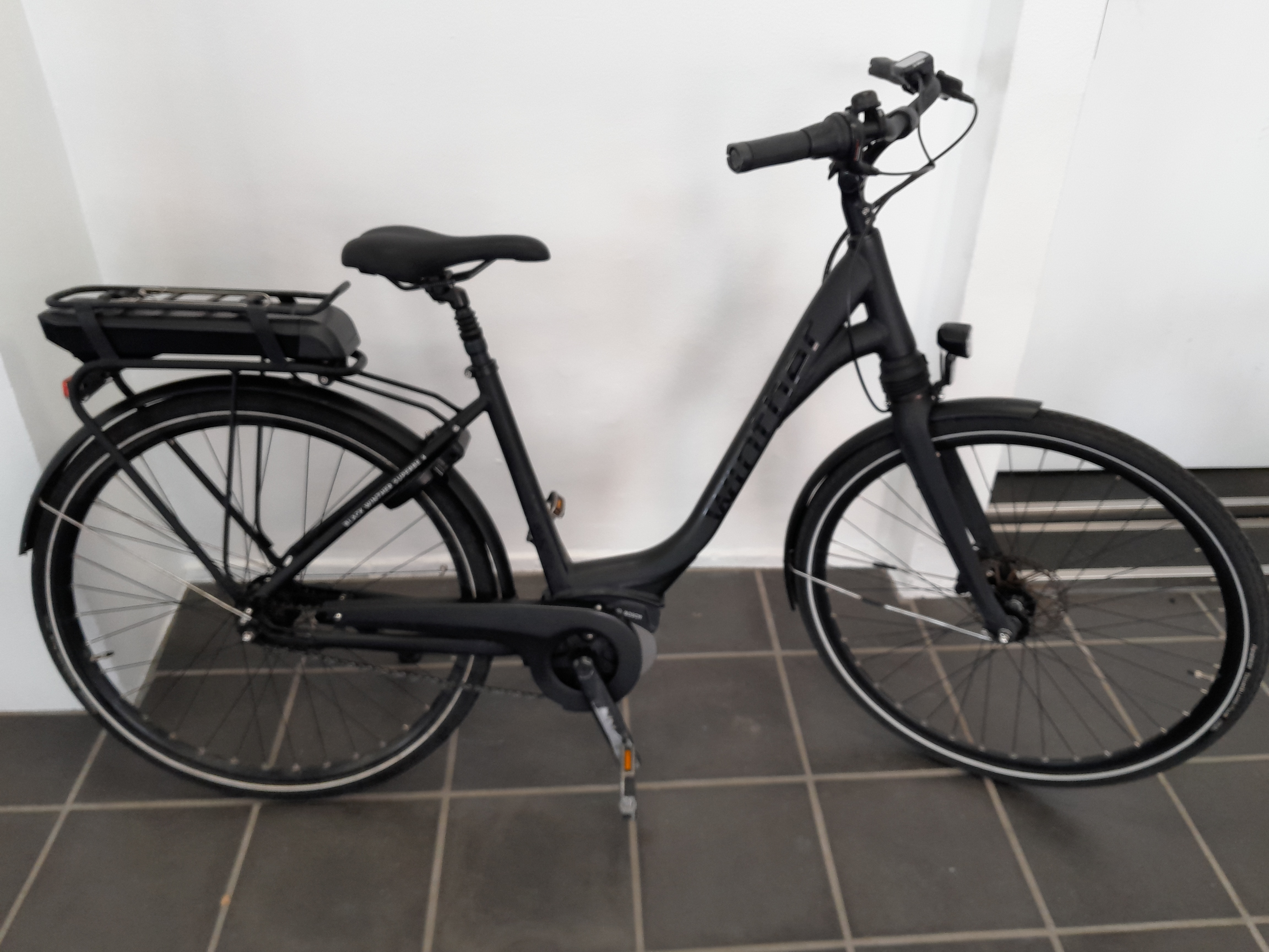 Black Superbe 4 - 48 cm