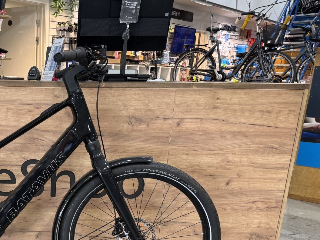Batavus Nero Black Razer Exclusive - 48 cm