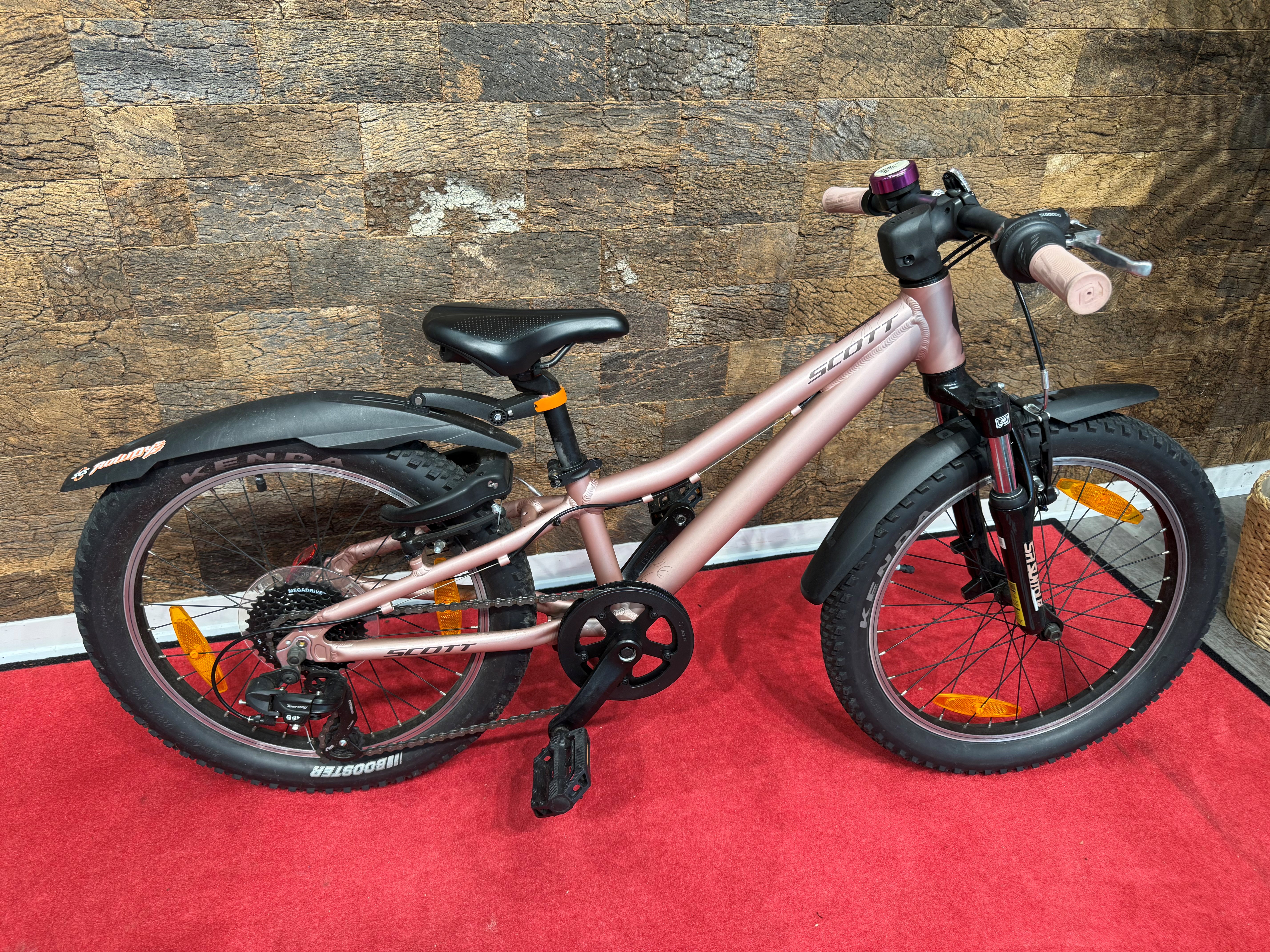 SCOTT Crystal Pink Contessa 20 - 20"