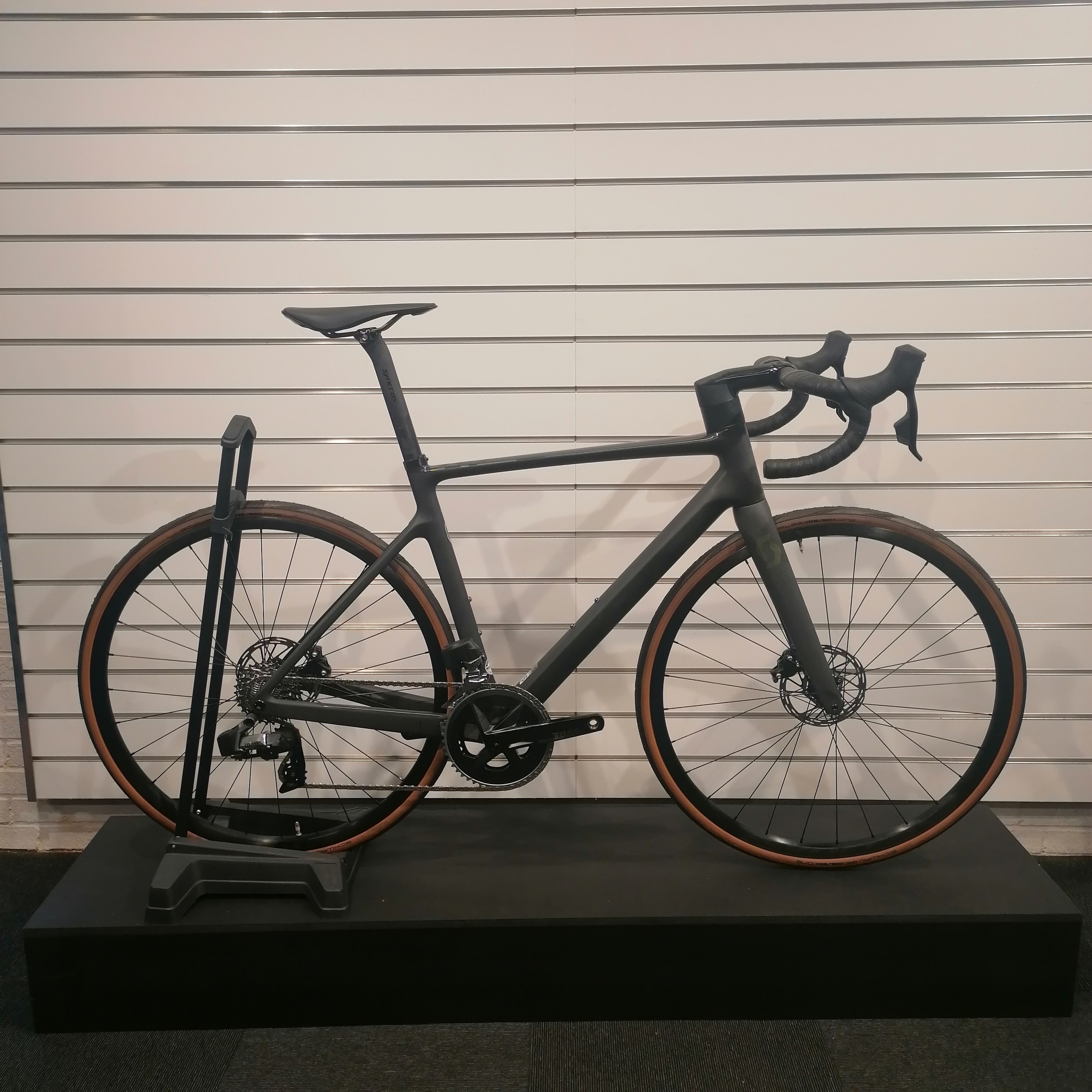 Addict RC 30 - 54 cm