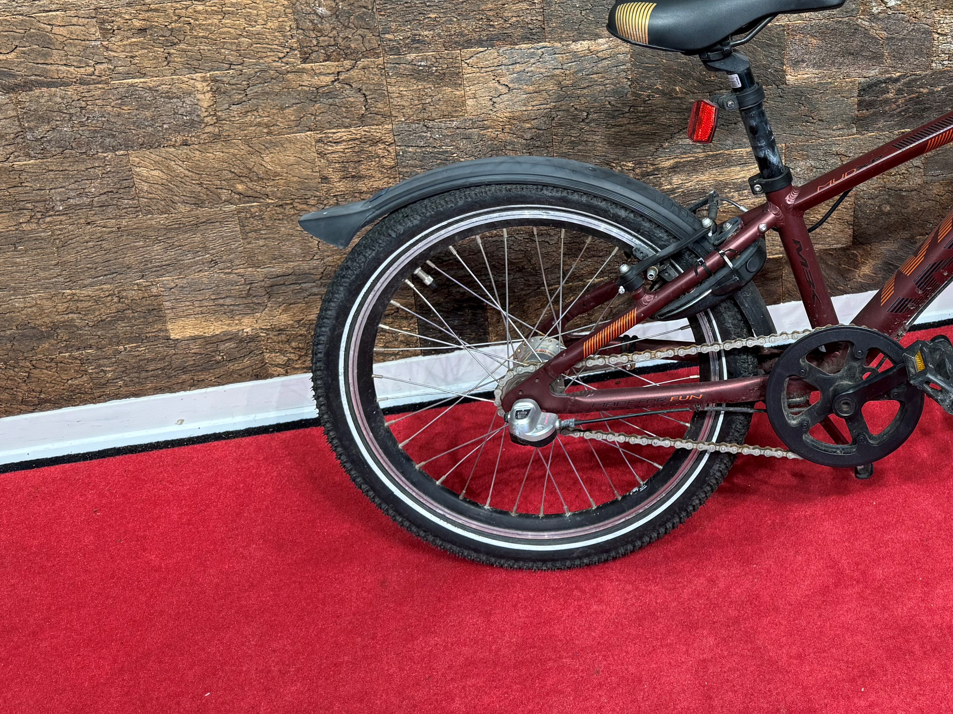 MBK Mørkerød Mud XP 20" - 20"